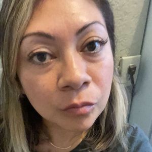 Meet your Posher, Mireya